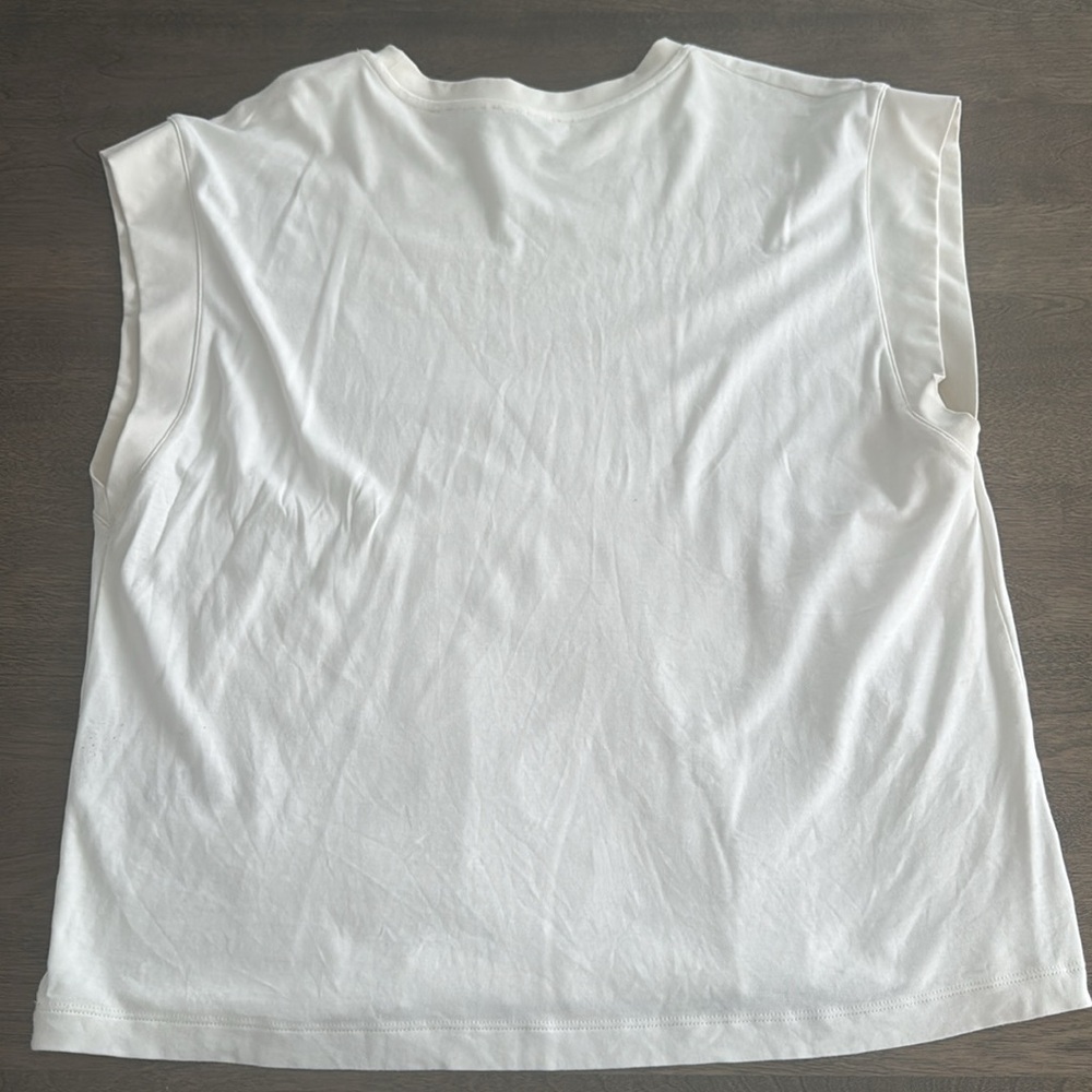 Vince white  “muscle tee” - Picture 8 of 9
